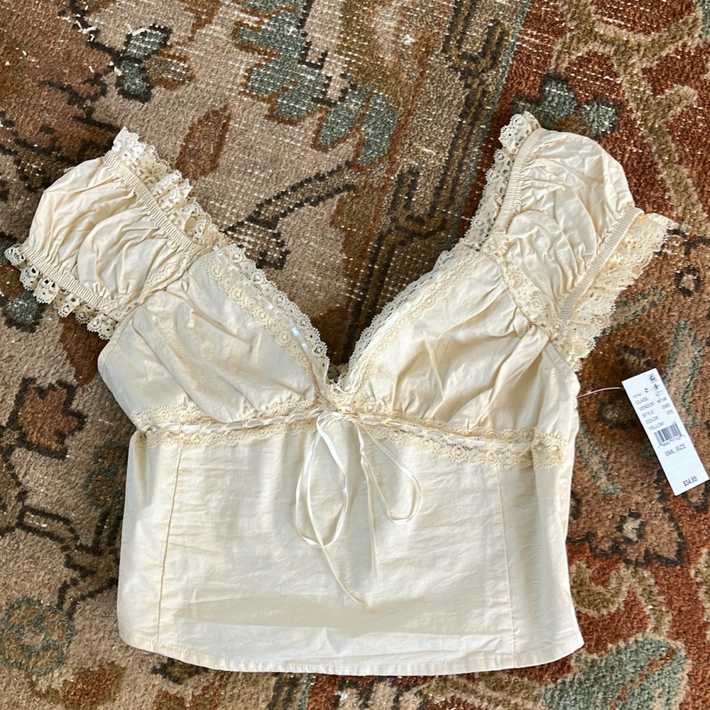 LA Hearts Lace Trim Tie Front Top In Yellow Size Small